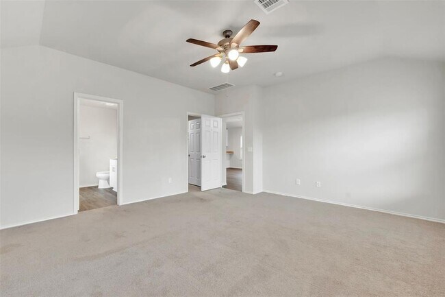 Building Photo - 4351 Stuebner Hl Dr