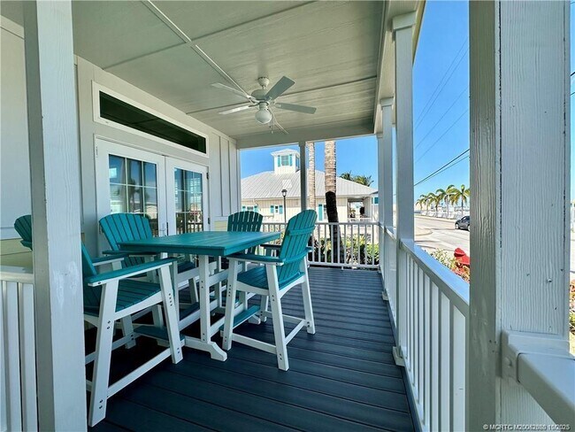 Building Photo - 219 NE Sunrise Terrace