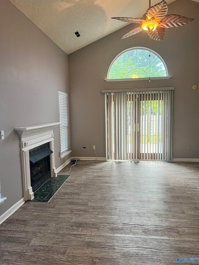 Building Photo - 106 Brookstone Ln