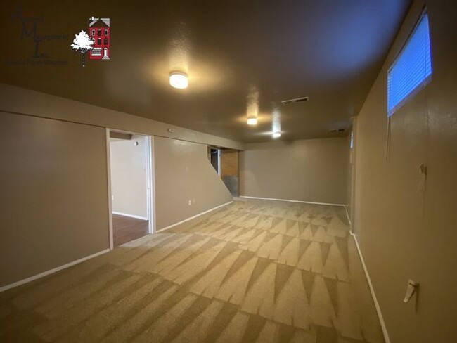 Building Photo - Updated home with finished basement and 2-...