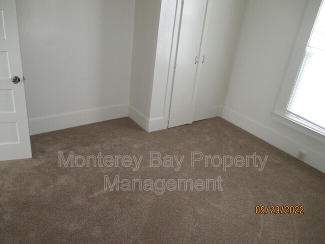 Building Photo - 391 Prescott Ave