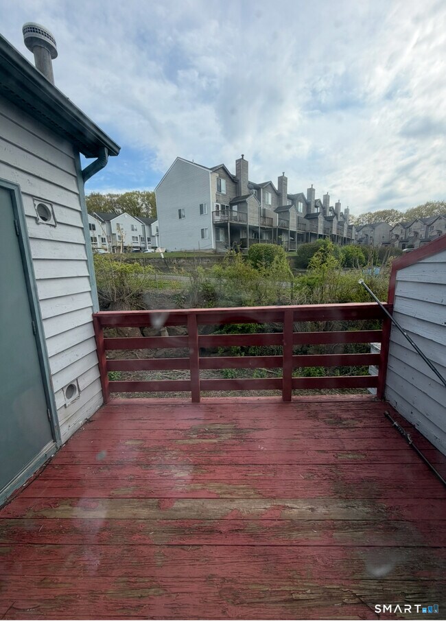 Building Photo - 1425 Quinnipiac Ave
