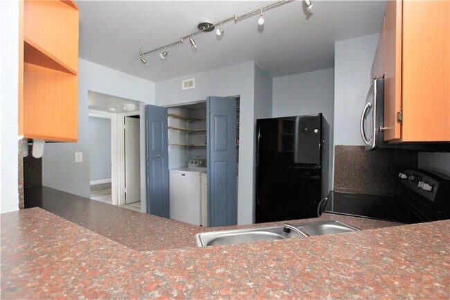 Building Photo - 3413 NW 44th St