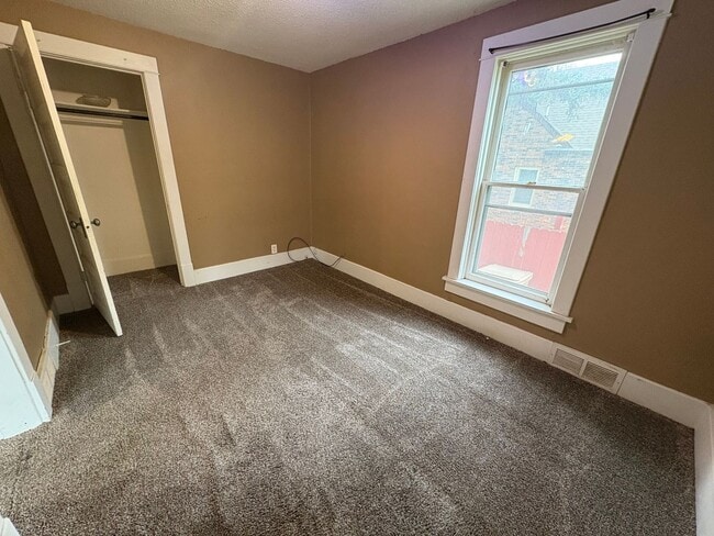 Building Photo - 308/310 3rd St SE
