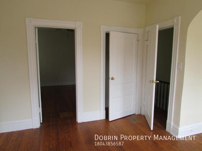 Building Photo - 2106 W Cary St