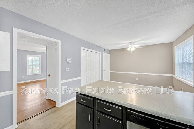 Building Photo - 4000 Sand Wedge Cir
