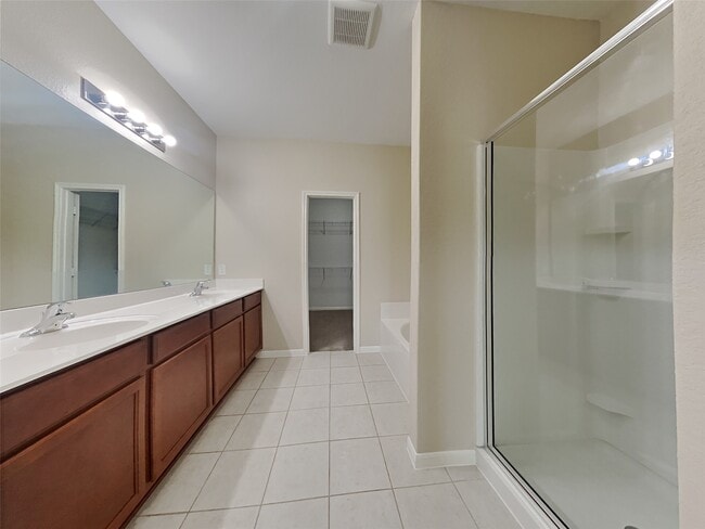 Building Photo - 692 Totem Trail Dr