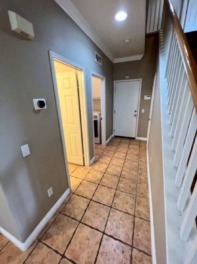 Building Photo - Beautiful Corona Pool Home with 4 bedroom ...