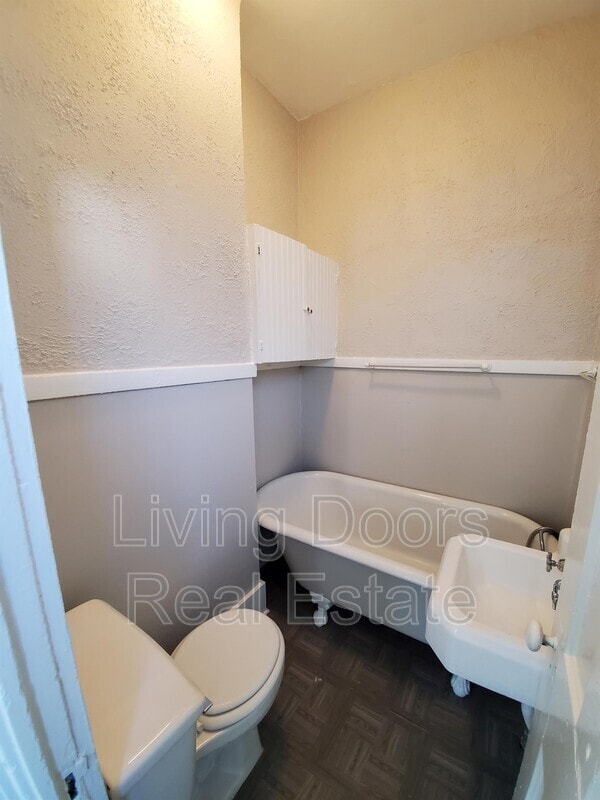 Building Photo - 838 F St
