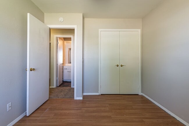 Building Photo - Charming Eastmoor Home: Perfect for Your New Adventure!