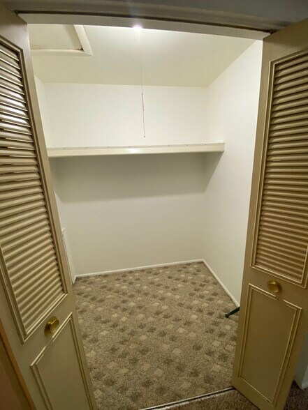 Building Photo - 126 Church St.