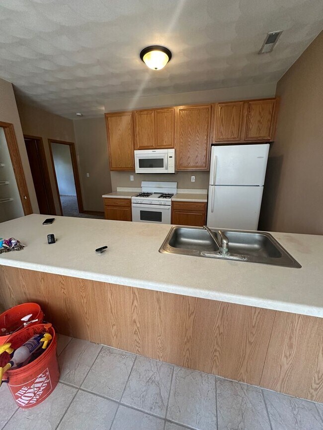 Primary Photo - 10302 Metalmark Ln