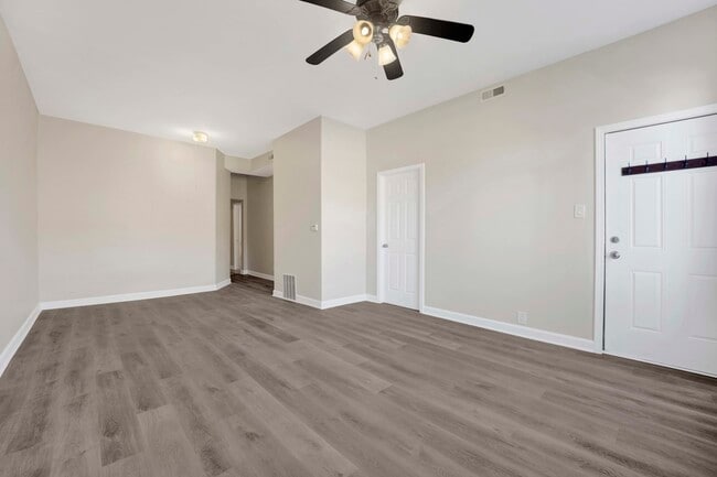 Building Photo - 3651 S Archer Ave