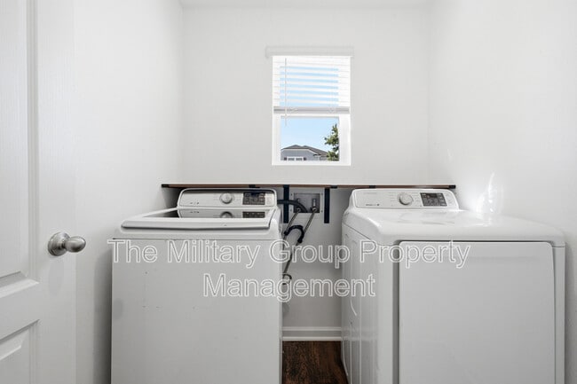 Building Photo - 15729 Equine Gait Dr