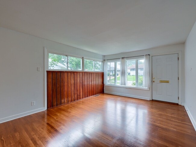 Building Photo - 3 Bedroom Single Family Home in Camp Hill