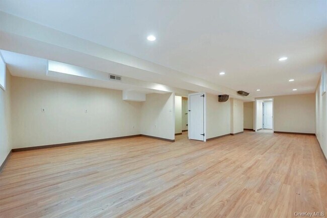 Building Photo - 564 Kirbytown Rd