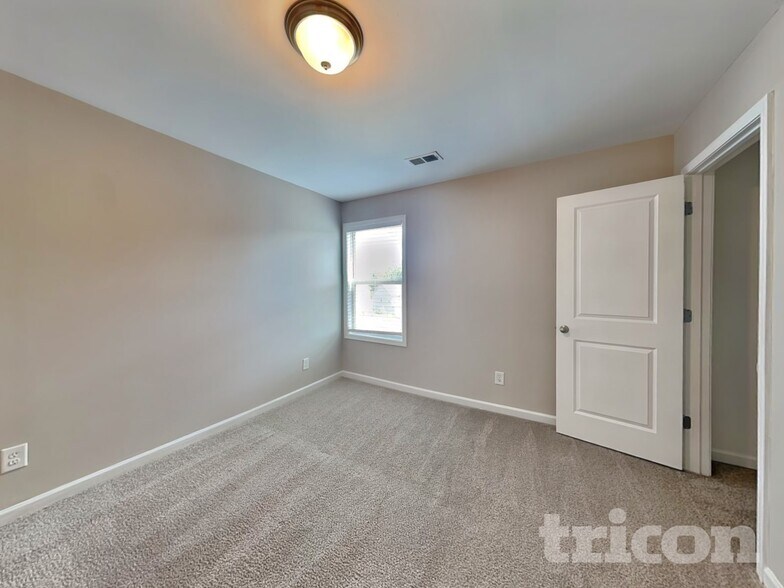 Building Photo - 4853 Tower View Trail
