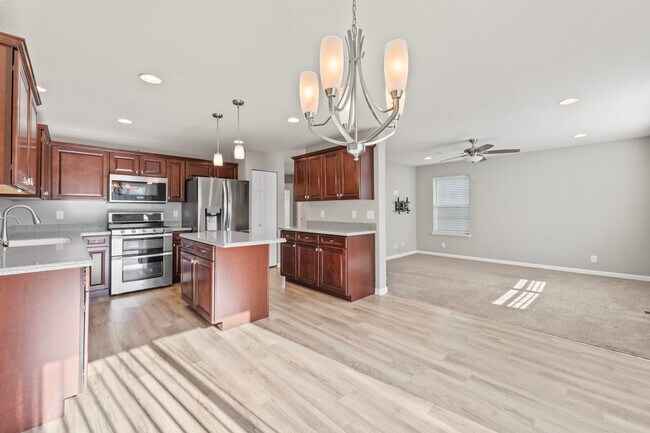 Building Photo - 7077 Hidden Green Cir