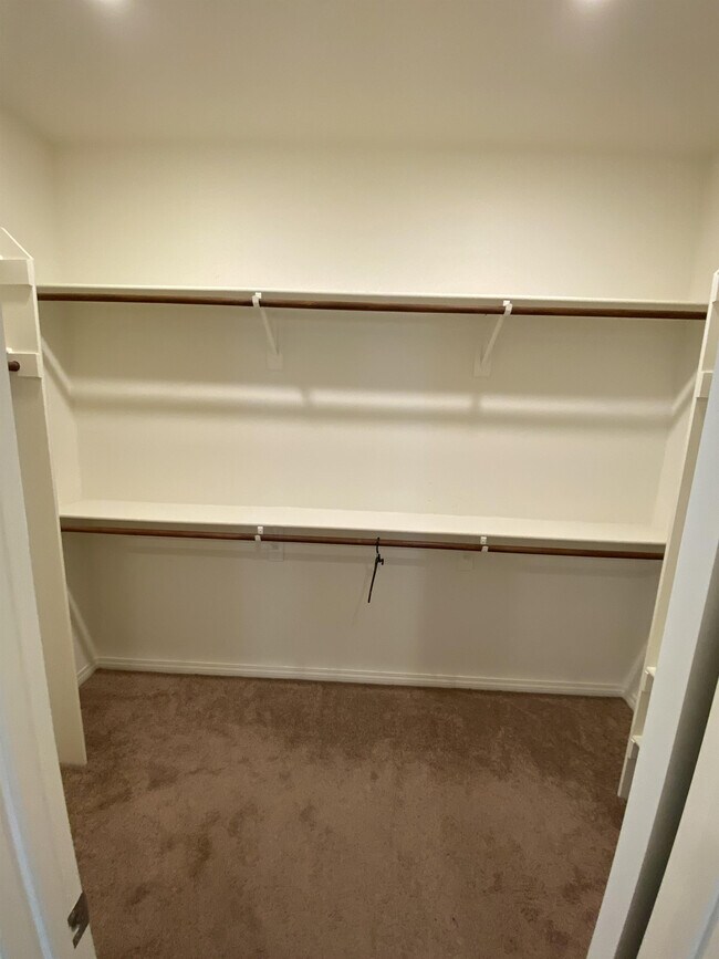 Building Photo - 29537 Glenneyre Way