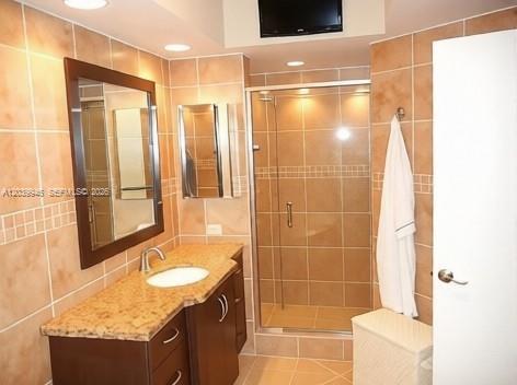 Building Photo - 20281 E Country Club Dr