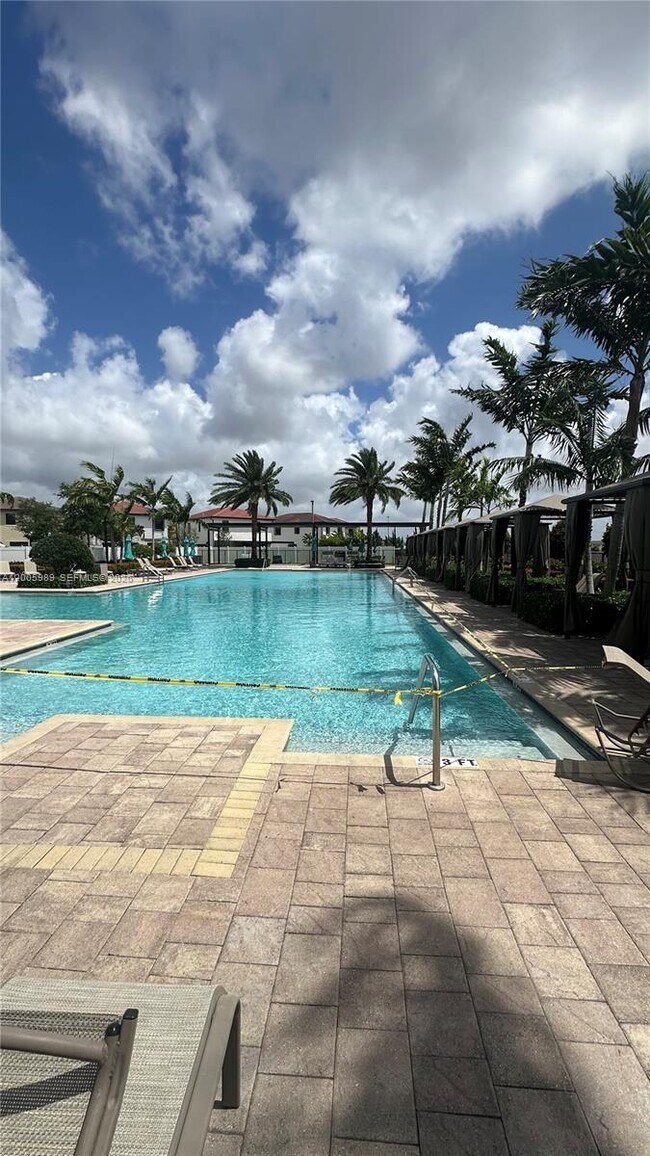 Building Photo - 3423 W 110th St