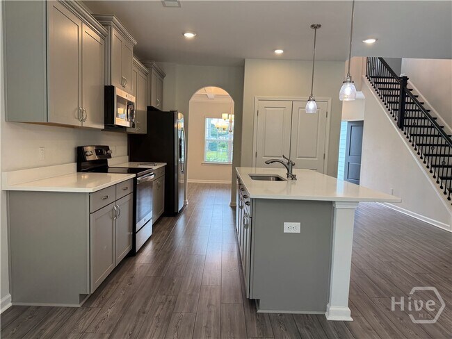 Building Photo - 148 Spring Hill Dr