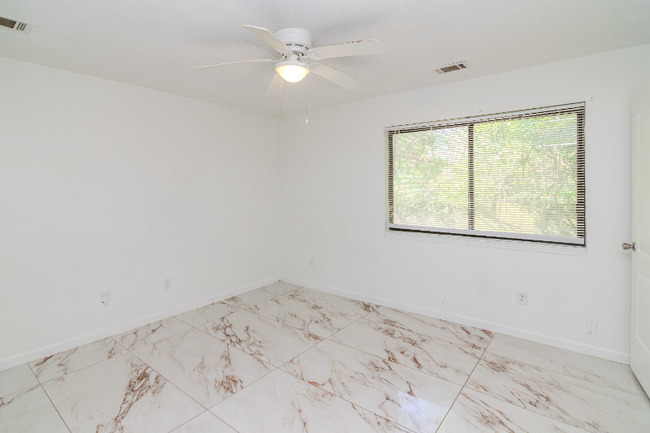 Building Photo - 1558 Samara Glen Way