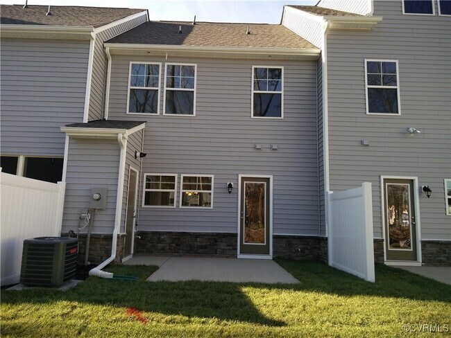 Building Photo - 10505 Marions Way