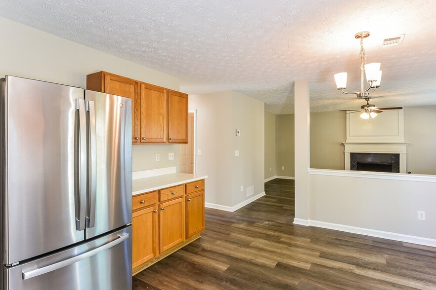 Building Photo - 2521 Meadow Pond Trail SW