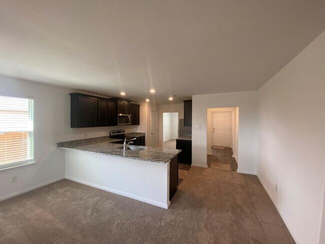 Building Photo - 309 Riverdale Dr