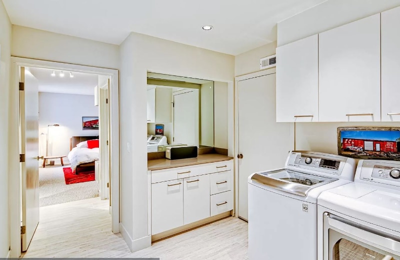 Building Photo - 402 Harrison St