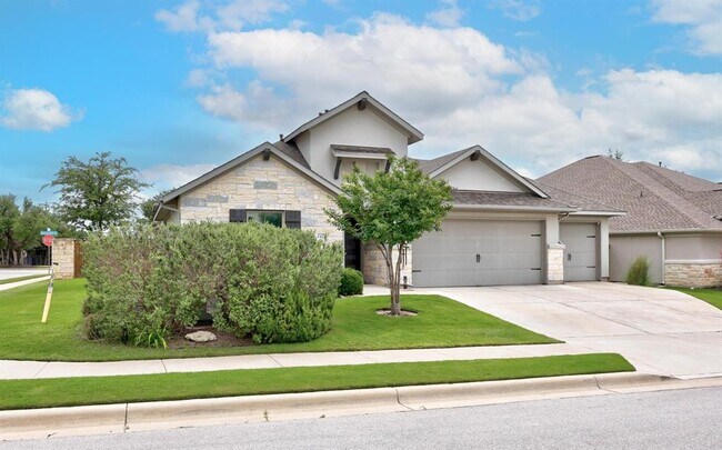 Building Photo - 2424 Orchard Way