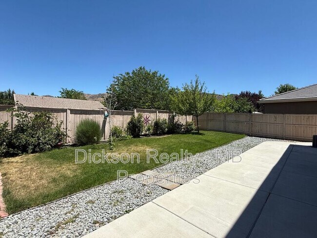 Building Photo - 10760 Ridgebrook Dr