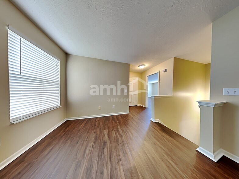 Building Photo - 6726 Aviva Way