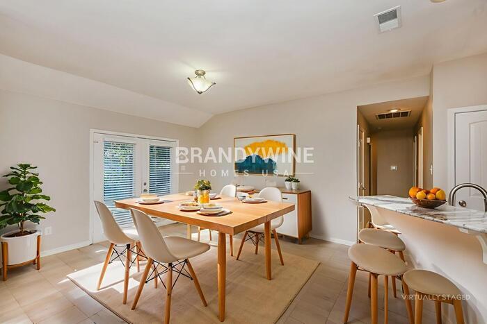 Building Photo - 5933 Houghton Ave