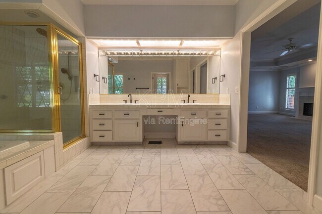 Building Photo - 672 Cypress Run