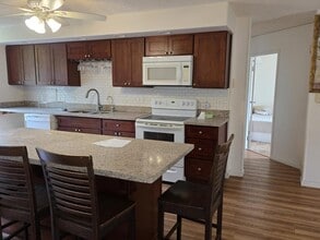 Building Photo - 95-273 Waikalani Dr, d706