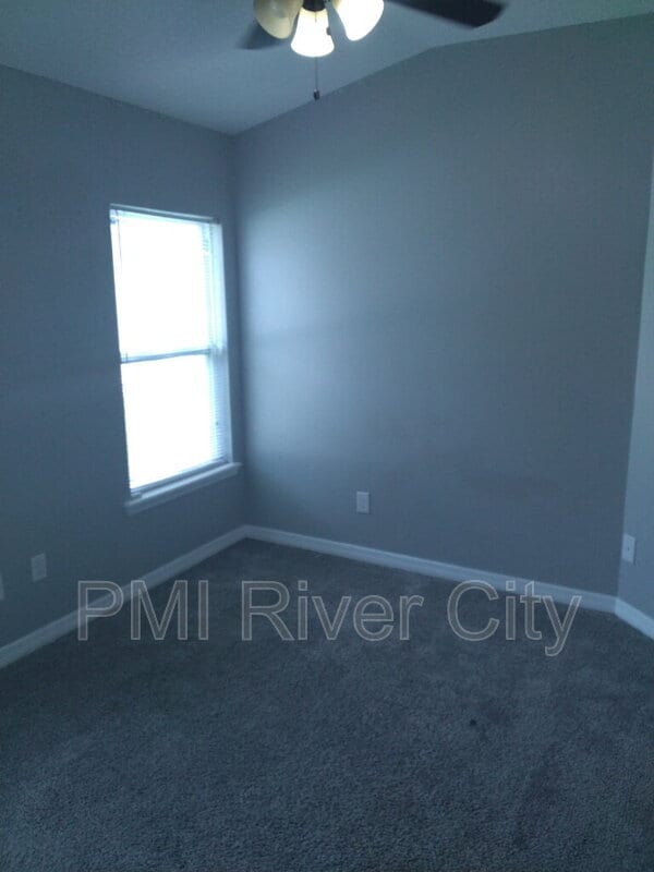 Building Photo - 818 Filmore Ln