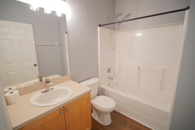 Building Photo - 3400 Old Bainbridge Rd