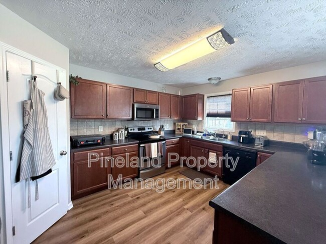 Building Photo - 153 Abbey Lane