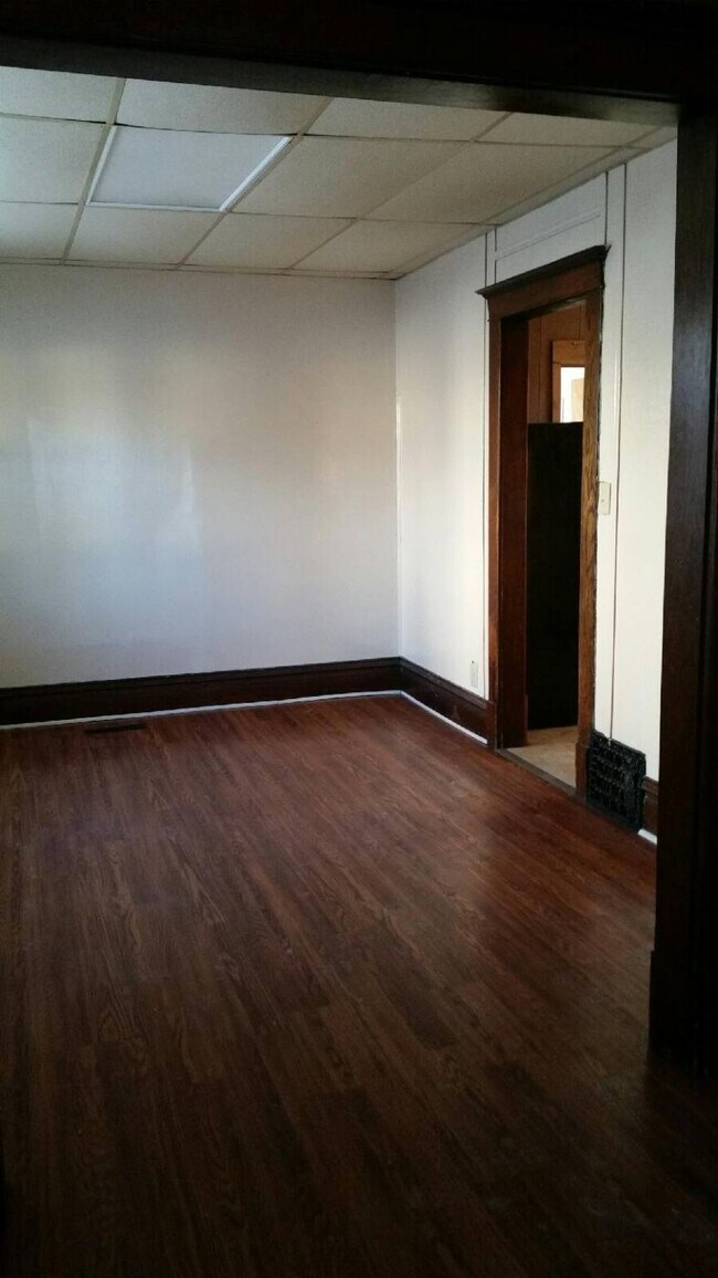 Building Photo - 203 Elmwood St