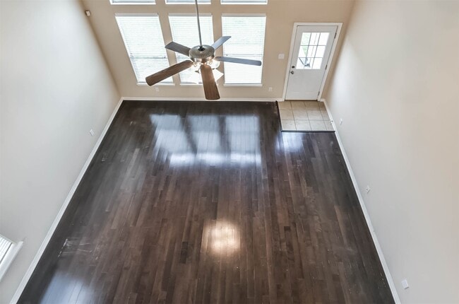 Building Photo - 7114 Freesia Ct