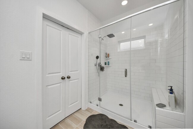 Building Photo - 8202 Tempest Stone Dr