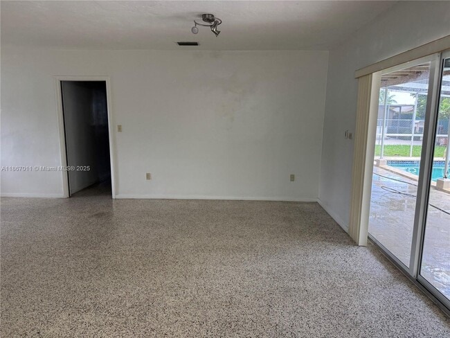 Building Photo - 8942 SW 16th St