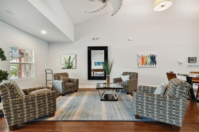 Building Photo - 3873 Pompano Dr SE