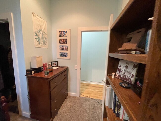 Primary Photo - 1411 W Thompson St