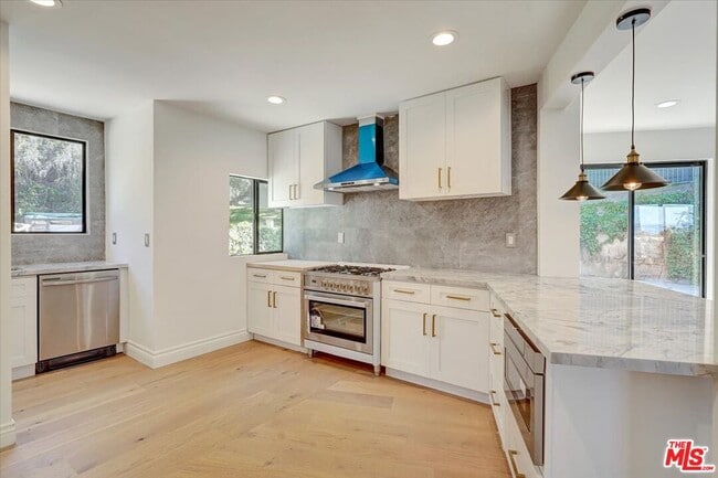 Building Photo - 7450 Palo Vista Dr