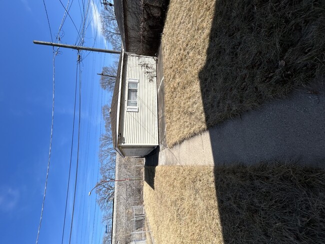 Building Photo - 10729 S Rhodes Ave