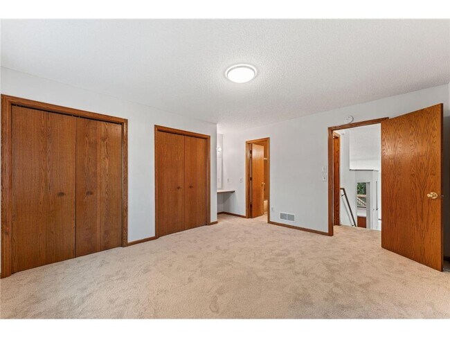 Building Photo - 15465 Sussex Dr