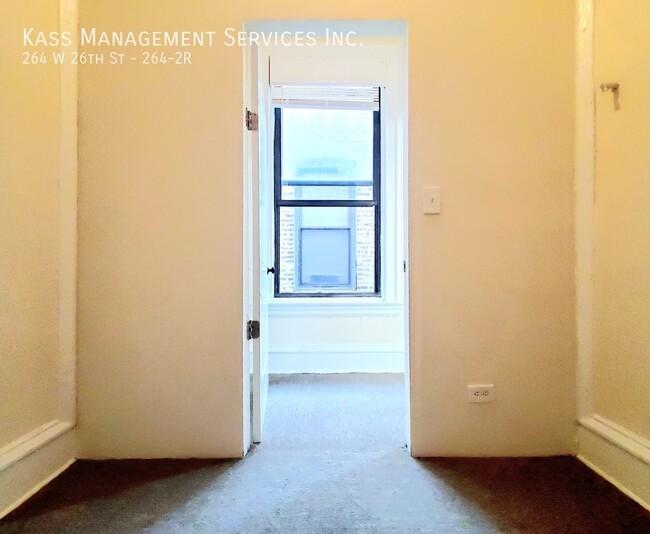 Building Photo - 264 W 26th St